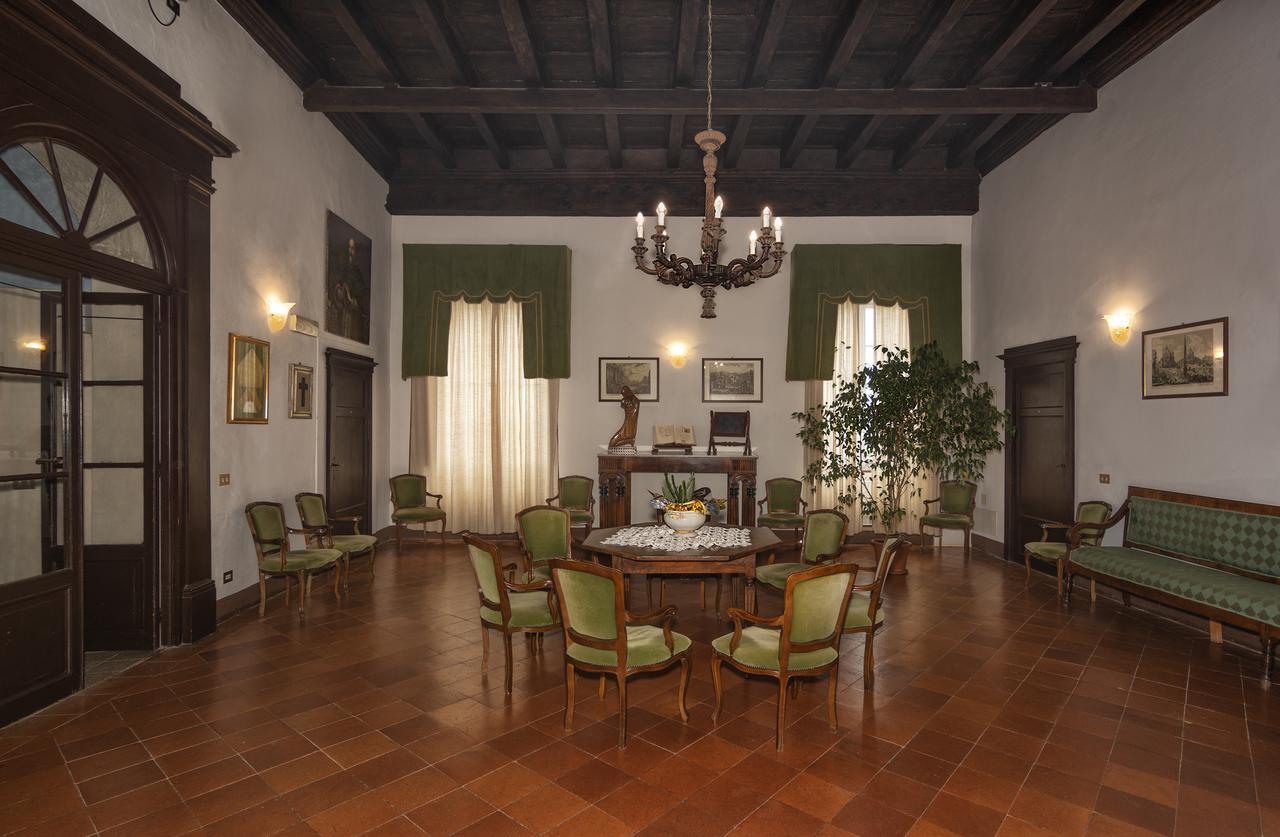 Casa Diocesana Di * Lucca
