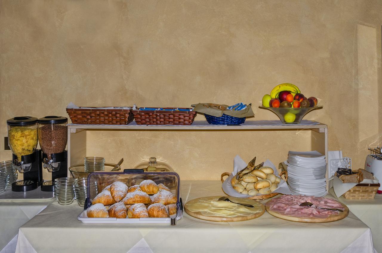Casa Diocesana Di *